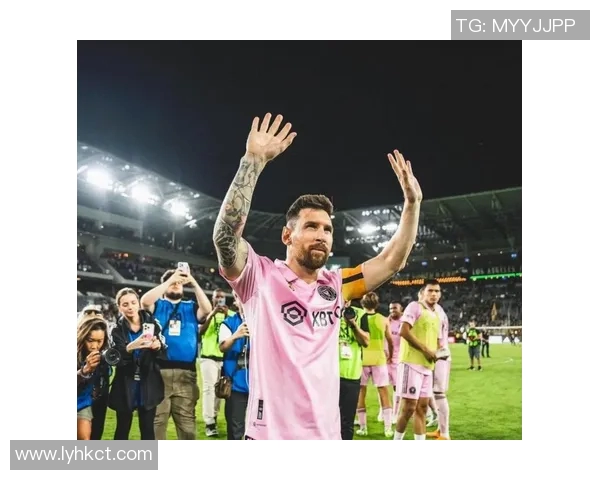 足球明星精彩瞬间大汇聚全体球员风采尽显